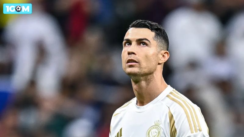 Cristiano Ronaldo với mức lương 275 triệu USD Cristiano Ronaldo với mức lương 275 triệu USD
